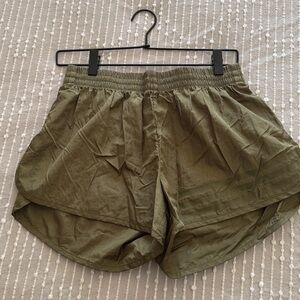 Adidas Ivy Park Peloton X Adidas Original Focus Olive Green Wind Shorts 3 Size M